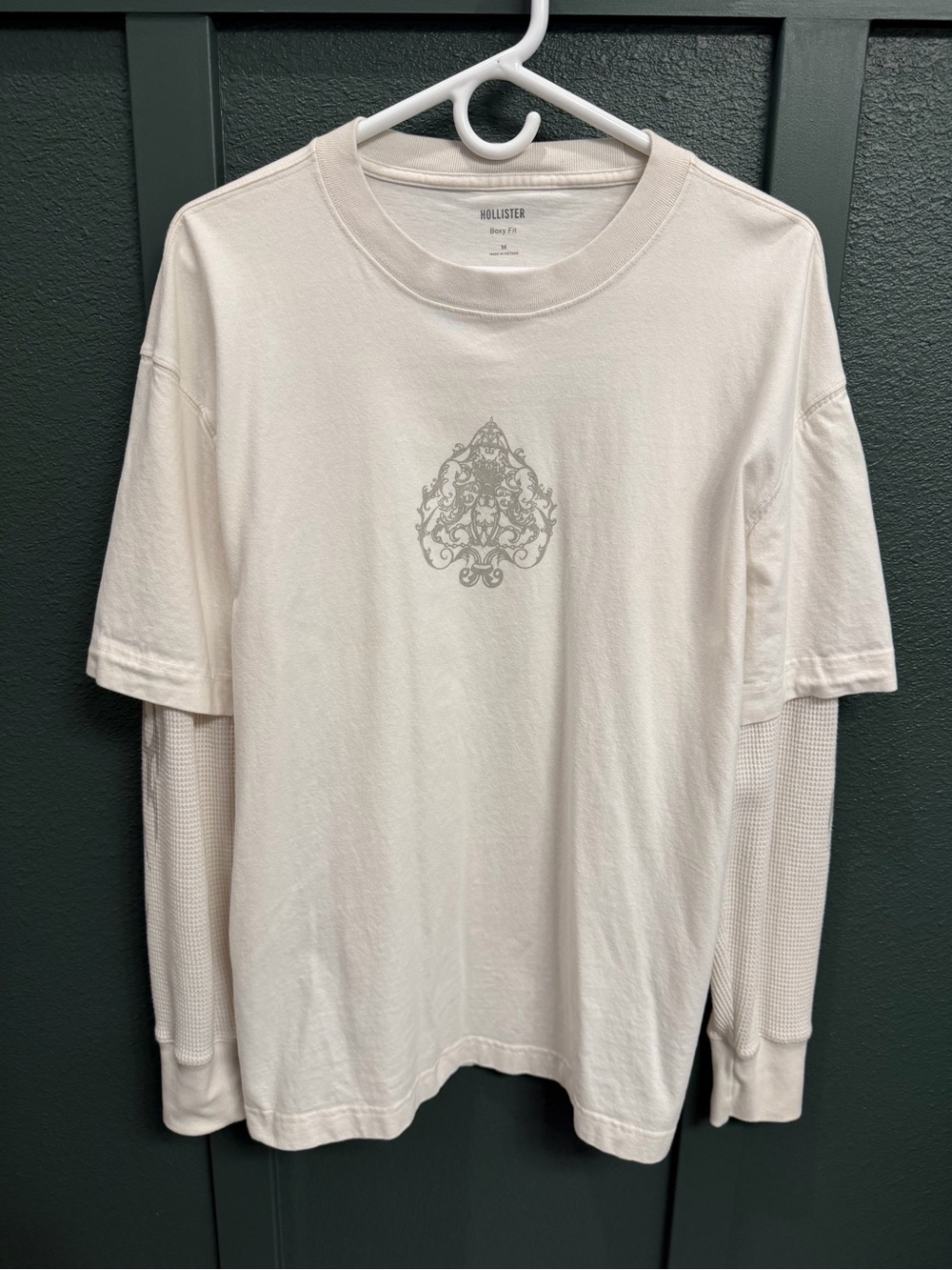 Hollister Men's Layered Long Sleeve Graphic Tee